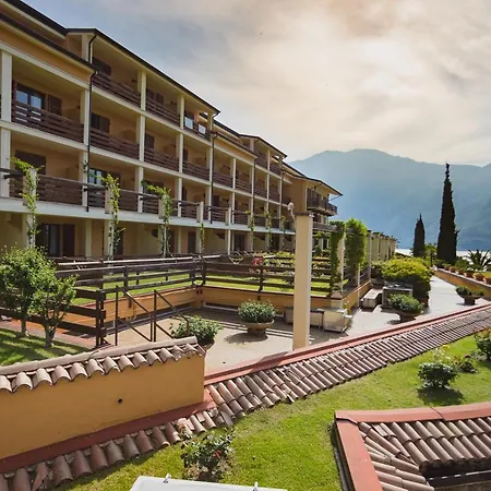 Caravel Hotel Limone sul Garda