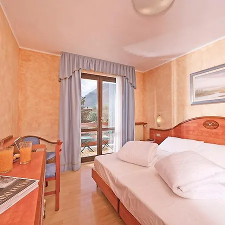 Caravel 4* Limone sul Garda