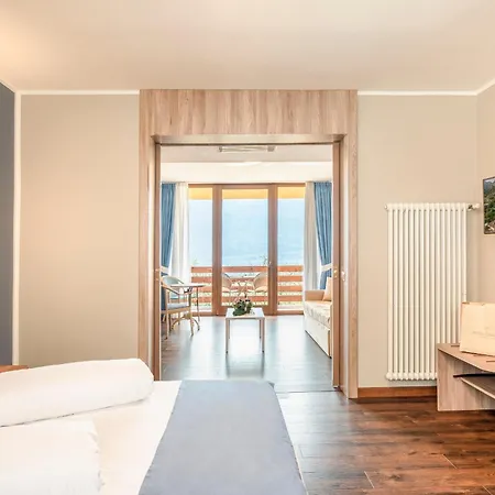 Caravel Limone sul Garda