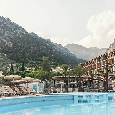 Caravel Hotel 4*