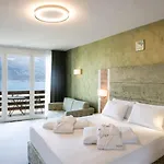 ホテル Caravel 4*
