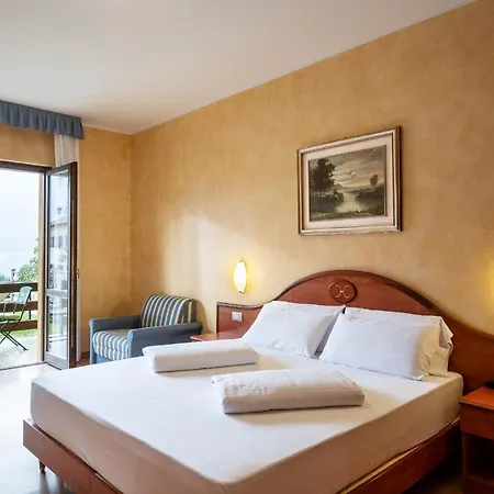 Caravel Hotel